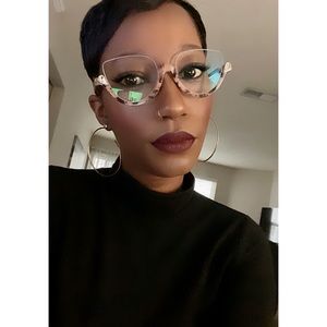 Meet your Posher, Brittney